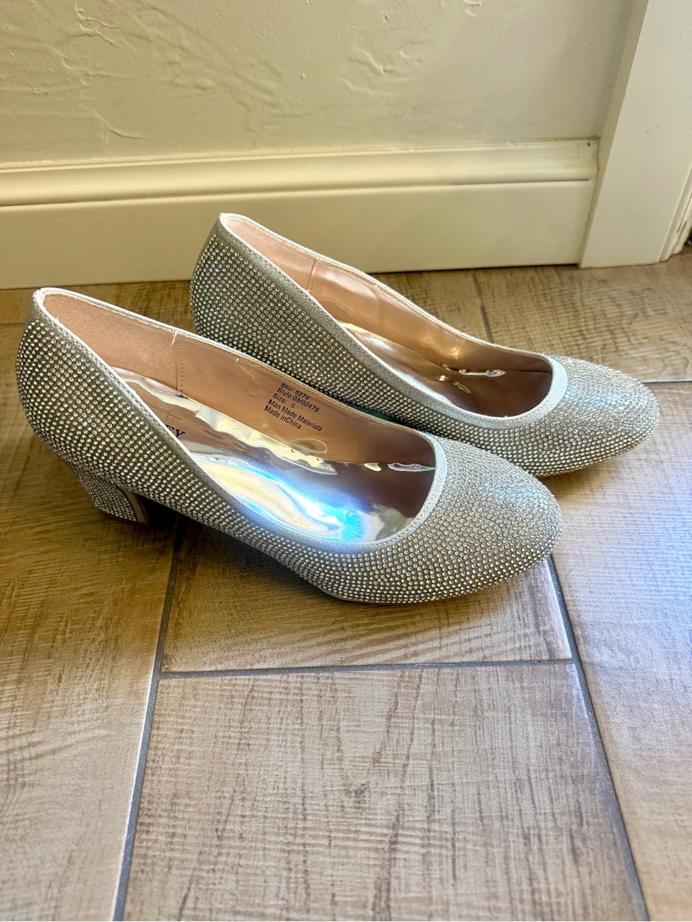 Badgley Mischka Girls Silver Rhinestone Dress Shoes